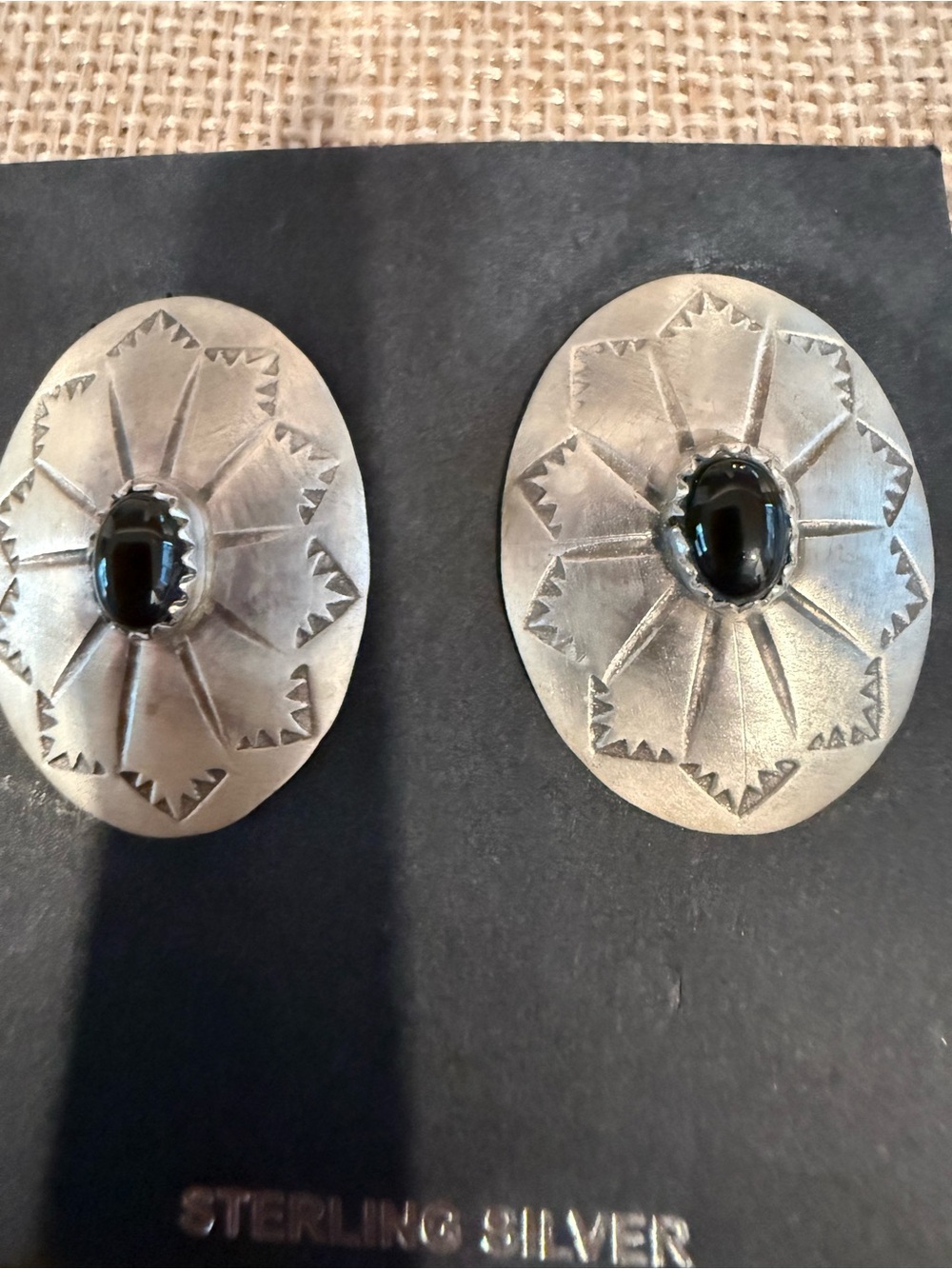 Blk Onyx Concha earrings